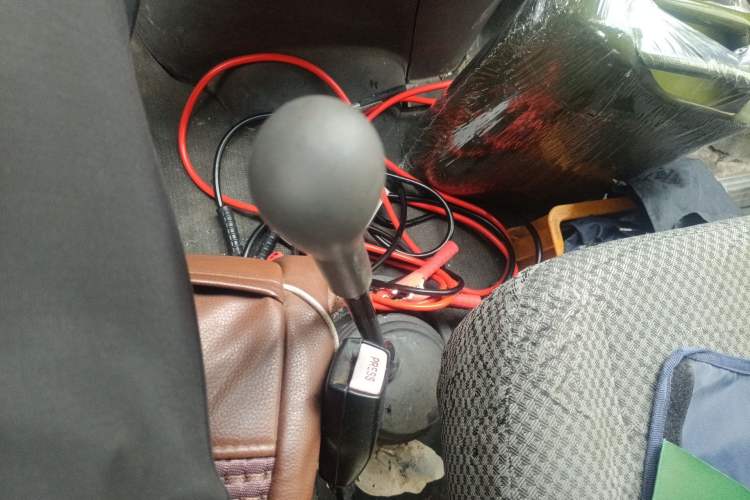 Used Iveco Daily 2014 2.5T-A35 NJ6484ACM47Z4 Gear Lever