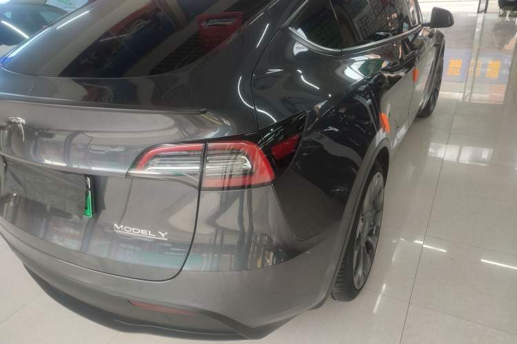 Used Tesla Model Y 2022 Performance High-Performance All-Wheel-Drive Version
