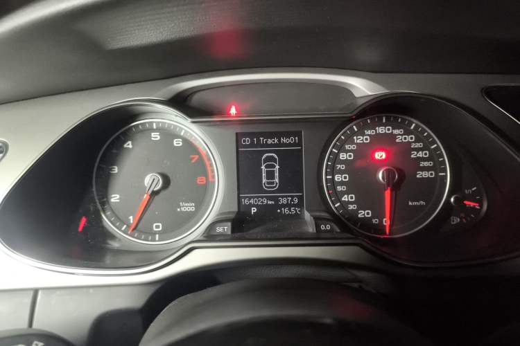 Used Audi A4L 2013 35 TFSI Automatic Standard Model Instrument Cluster