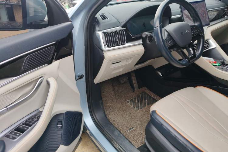 Used BYD Song PLUS New Energy 2023 Champion Edition EV 520KM Prestige Model
