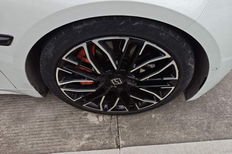 Used Zeekr 001 2023 YOU Edition 100 kWh Right Front Wheel Hub