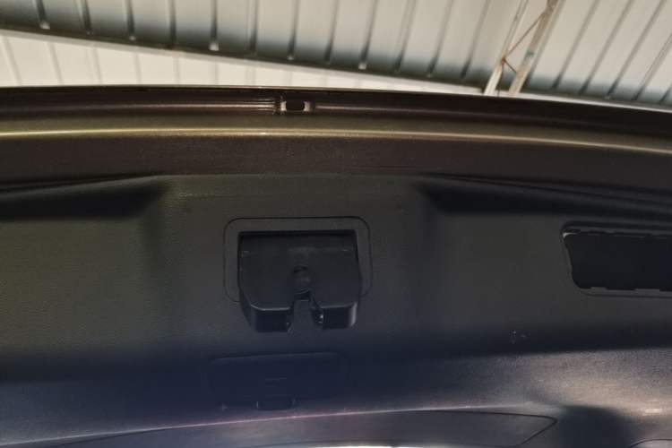 Used CHANGAN CS75 2016 1.8T Automatic Elite Model China V Standard