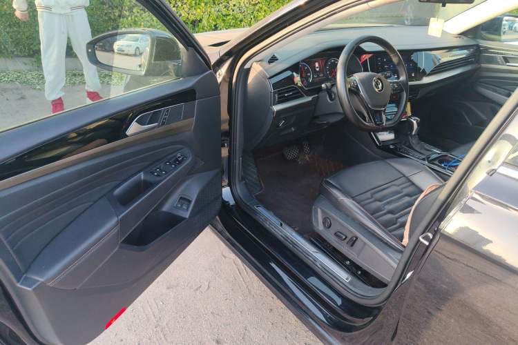 Used Volkswagen Passat New Energy 2020 430 PHEV Hybrid Elite Edition China VI Standard Driver Seat