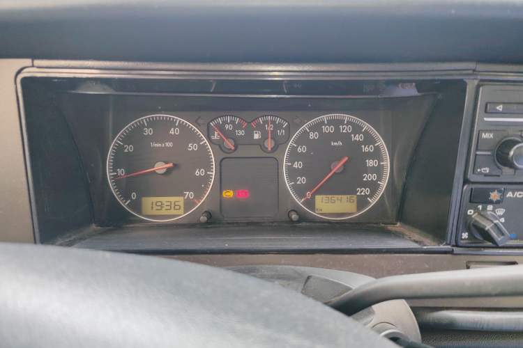 Used Volkswagen Santana Classic 2007 1.8L Jingchang Model Instrument Cluster