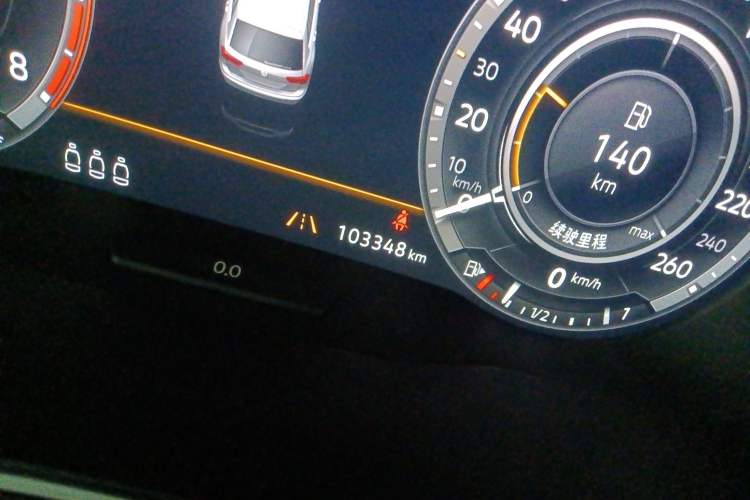 Used Volkswagen Tiguan 2018 330TSI All-Wheel-Drive Innovation Model Odometer Close Up