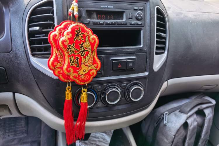 Used FORTHING Lingzhi 2016 V3 1.5L 7-Seater Standard Model China V Emission Standard Audio And AC Panel