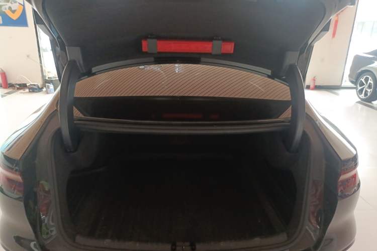 Used BYD Han 2024 EV Glory Edition 506KM Front-Wheel-Drive Premium Model
