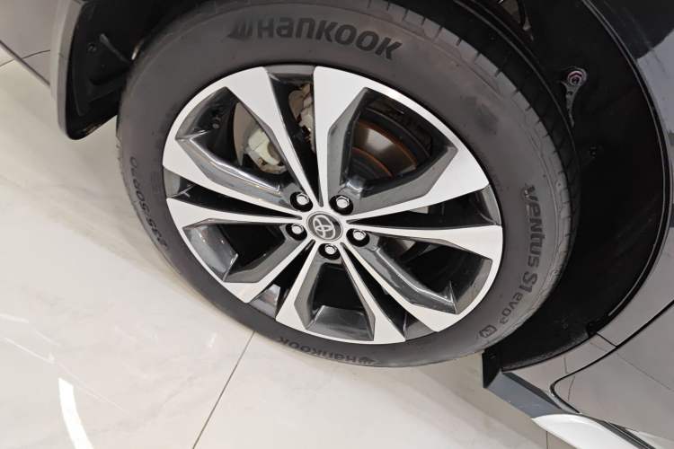 Used Toyota Granvia 2024 2.5L Hybrid Prestige ULTRA Edition
