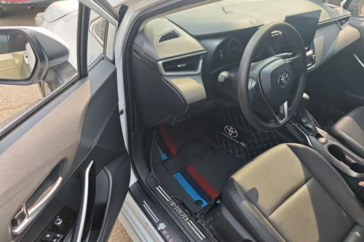 Used Toyota Levin 2023 Revised Version 2.0L Luxury Edition
