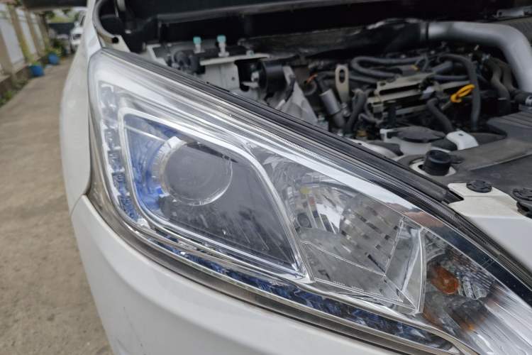 Used Luxgen U6 SUV 2016 1.8T Style Value Model Right Front Headlight