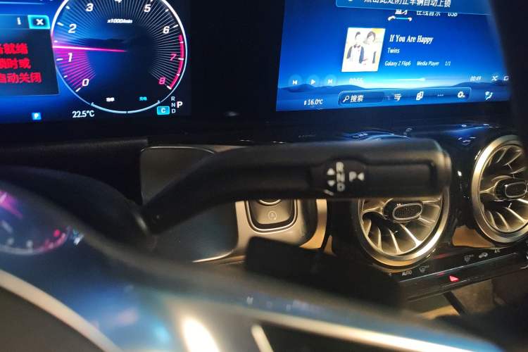 Used Mercedes-Benz GLB 2025 GLB 220 4MATIC