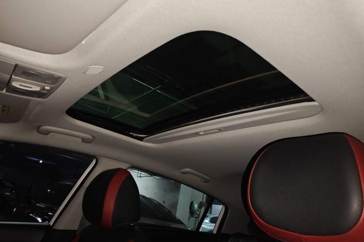 Used Kia KX Cross 2017 1.4L AT GLS
