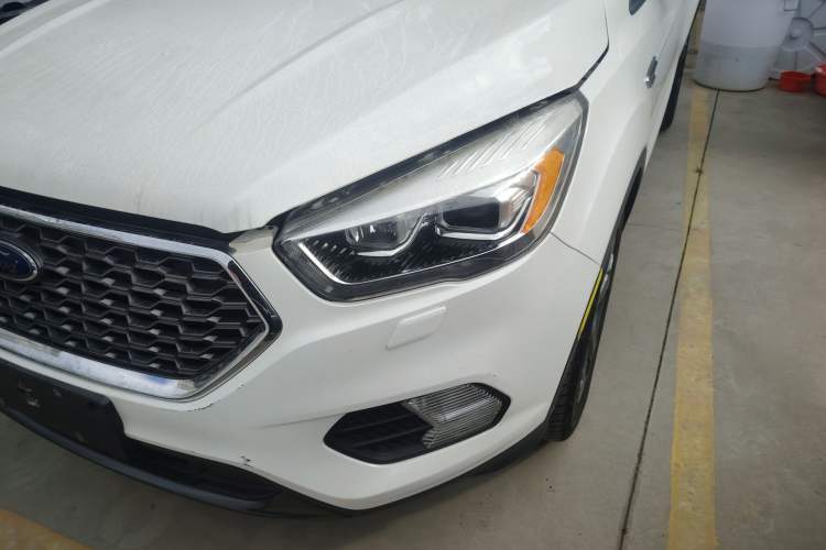 Used Ford Kuga 2019 EcoBoost 180 Two-Wheel-Drive Titanium Plus Model China VI Standard
