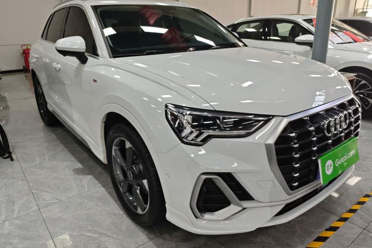 Used Audi Q3 2022 35 TFSI Fashion Dynamic Model
