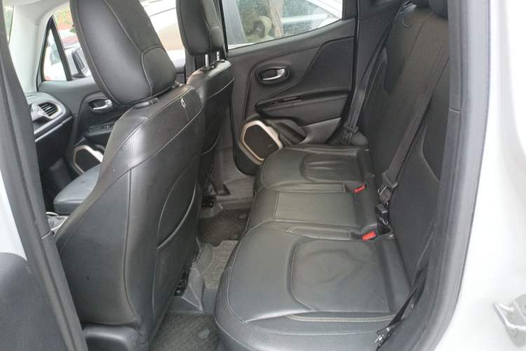 Used Jeep Renegade 2016 1.4T Automatic Smart Edition Left Rear Seat