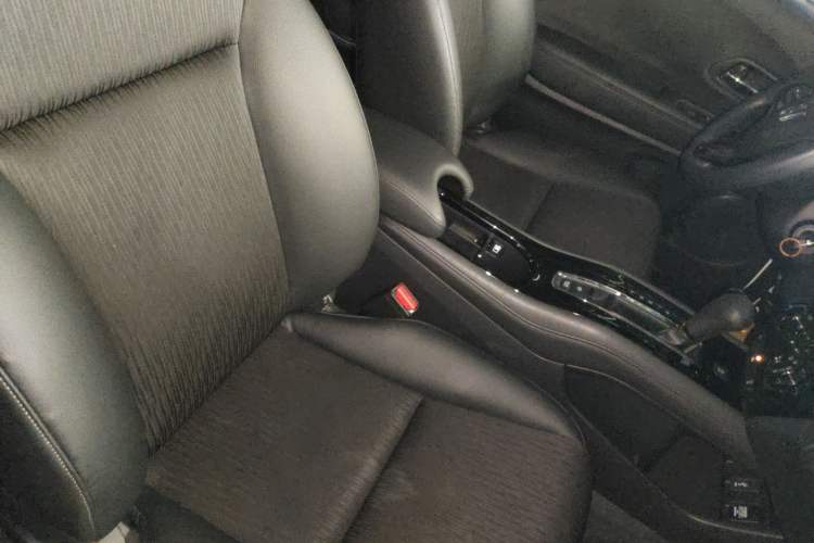 Used Honda Vezel 2020 1.5L CVT Pioneer Edition
