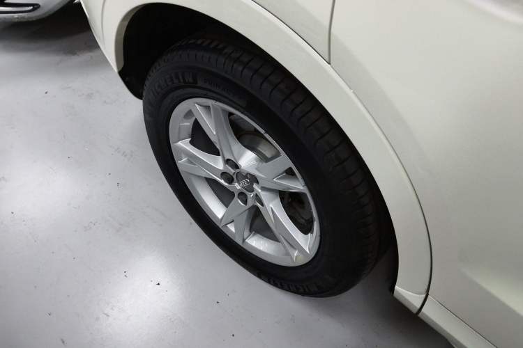 Used Audi Q3 2016 30 TFSI Fashion Model Right Rear Wheel Hub