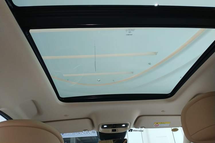 Used Hima AITO M7 2024 1.5T Intelligent Driving Rear-Drive Pro Version 5 Seats Headliner