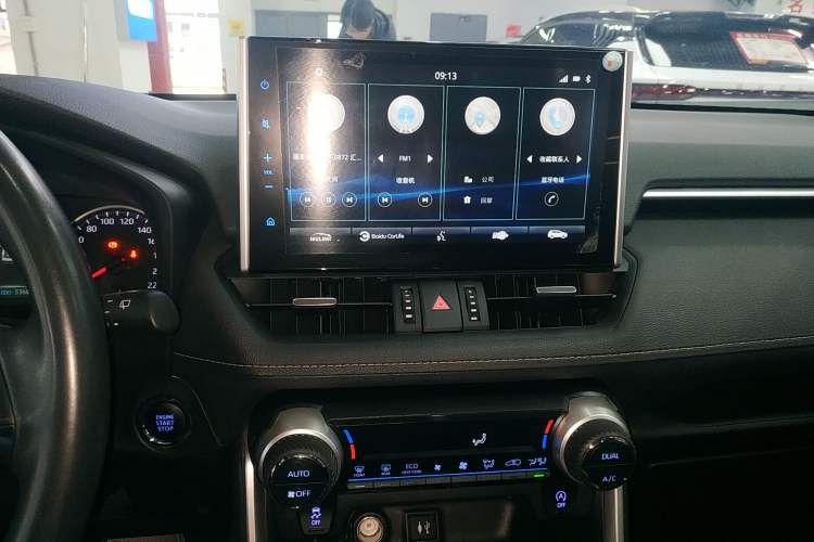 Used Toyota Wildlander 2022 2.0L CVT Two-Wheel Drive Luxury PLUS Edition Audio And AC Panel