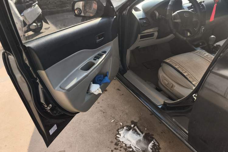 Used Bestune B50 2012 1.6L manual fashion version