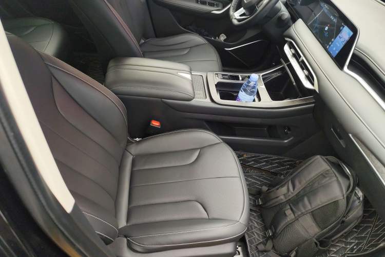 Used Venucia V DD-i 2023 110 km iE Version Right Front Seat