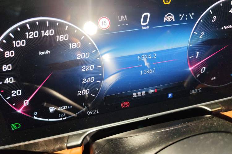 Used Mercedes-Benz Maybach S-Class 2024 S 480 4MATIC Odometer Close Up