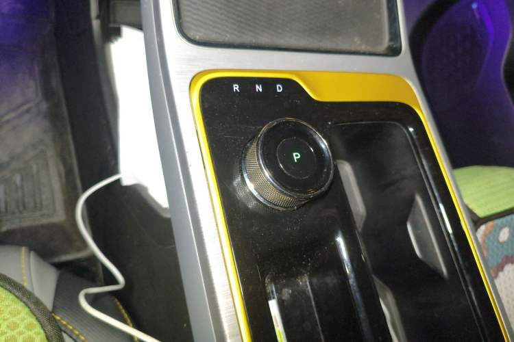 Used AION Y 2021 70 Intelligent Edition Gear Lever