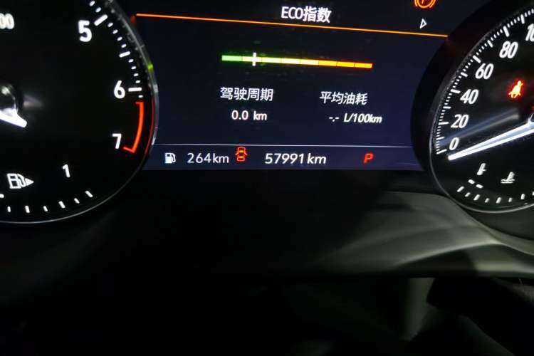 Used Buick Envision 2022 Facelift Encore S 552T Two-Wheel-Drive Luxury Model Odometer Close Up