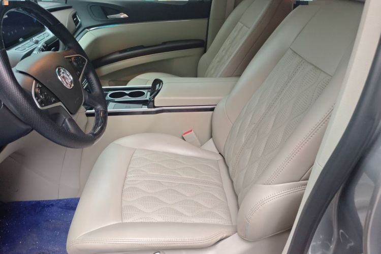 Used Buick GL8 2023 Land Executive Class Smart Enjoyment Model
