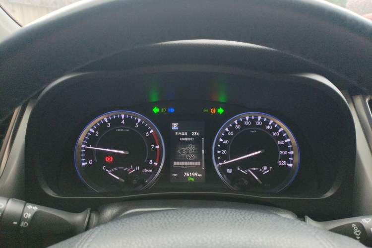 Used Toyota Highlander 2018 2.0T Four-Wheel Drive Prestige Version 7 Seats China V Emission Standard Instrument Cluster