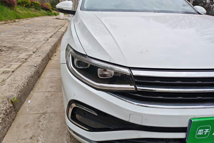 Used Volkswagen Bora 2023 200TSI DSG YueXing PRO Edition Right Front Headlight