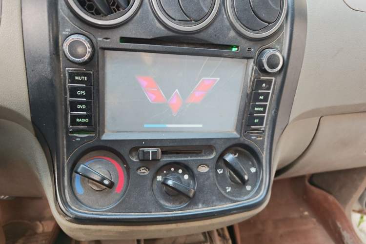 Used Wuling Hongguang 2014 1.2L Standard Model China IV
