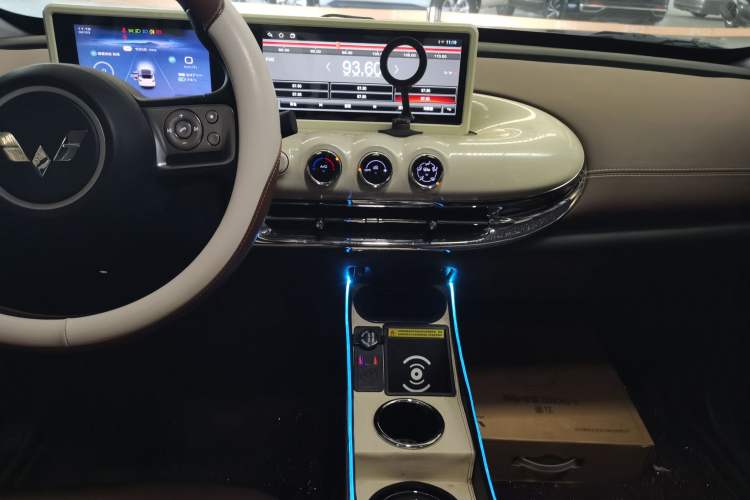 Used Wuling Bingo 2024 333 km Enjoyment Version Audio And AC Panel