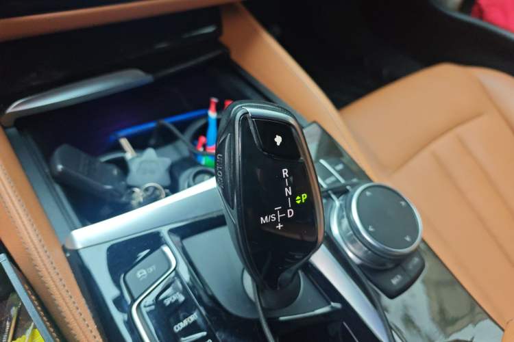 Used BMW 5 Series 2018 530Li Leading Model M Sport Package
