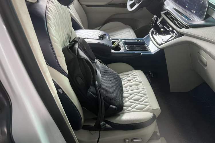 Used Buick GL8 2021 ES Landtrek 653T Comfort Edition
