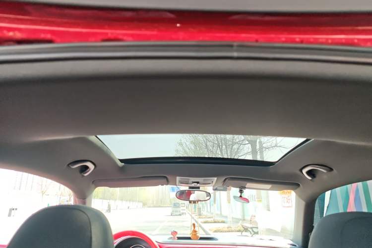 Used Volkswagen Beetle 2018 180TSI Shangle Model
