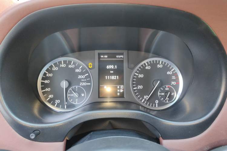 Used Mercedes-Benz Vito 2016 2.0T Business Edition Instrument Cluster