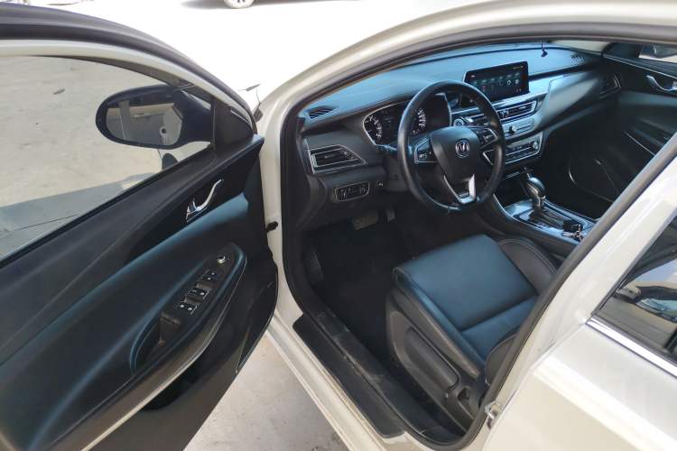 Used CHANGAN Ruicheng CC 2020 1.5T Automatic Xuanrui Model
