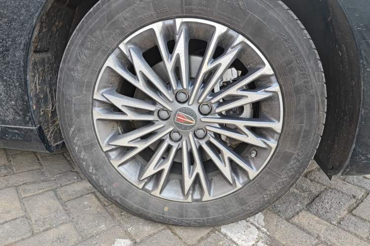 Used Hongqi H5 2024 1.5T DCT Smart Connect Flagship Edition Right Front Wheel Hub