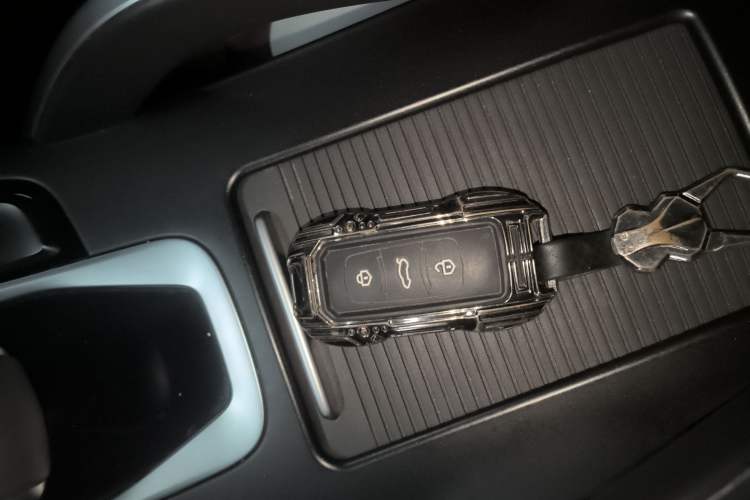 Used Geely Auto Emgrand X7 Sport 2022 1.8TD DCT Zhiya Trim
