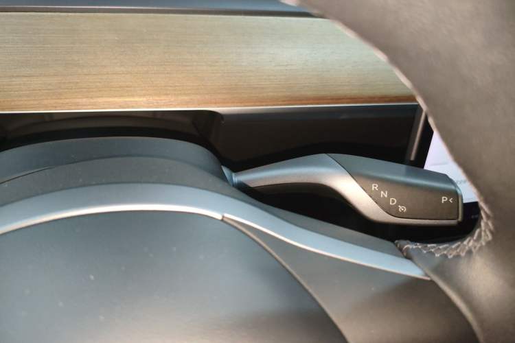 Used Tesla Model Y 2021 Long-Range All-Wheel-Drive Version 3D7