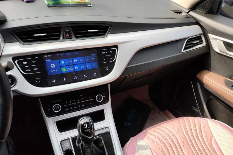 Used Geely Auto Vision 2019 Upgraded Model 1.5L CVT Luxury Version China VI Standard Audio And AC Panel