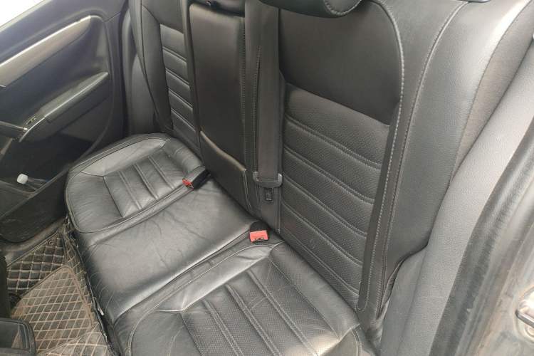 Used Volkswagen Lavida 2013 Revised Version 1.6L Automatic Luxury Edition