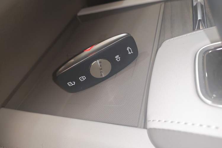 Used Roewe RX9 2023 2.0T Four-Wheel Drive Luxury Edition
