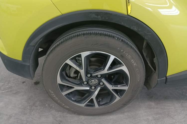 Used Toyota C-HR 2018 2.0L Luxury Sunroof Version China V Emission Standard Exterior 8