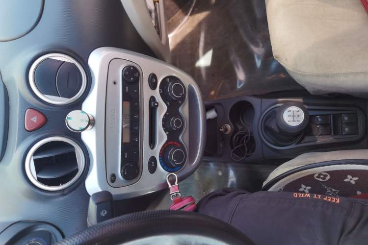 Used CHANGAN Benni mini 2012 1.0L Manual Fashion Edition China IV Standard