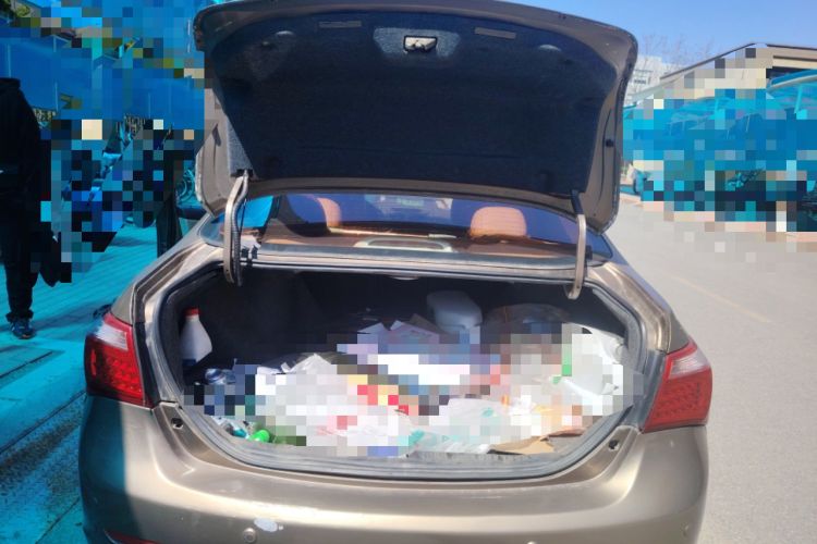 Used BYD G6 2012 1.5TID Automatic Prestige Edition Trunk