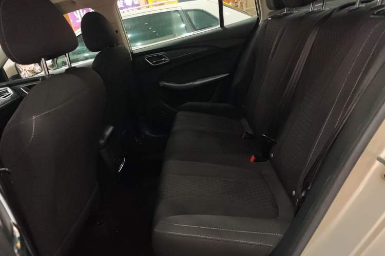 Used Roewe i5 2020 1.5L Automatic 4G Connected Linghao Edition Left Rear Seat