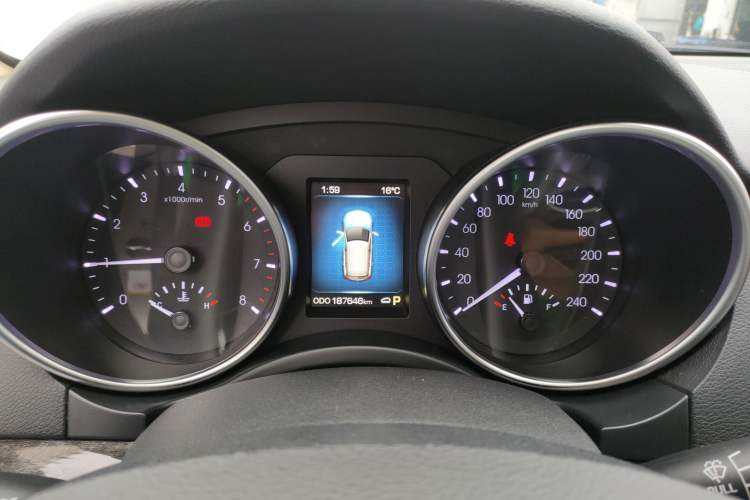 Used Haval H8 2015 2.0T Four-Wheel Drive Elite Model