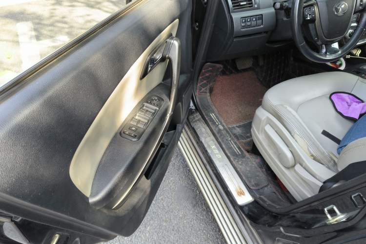 Used Bestune X80 2015 2.0L automatic comfort version